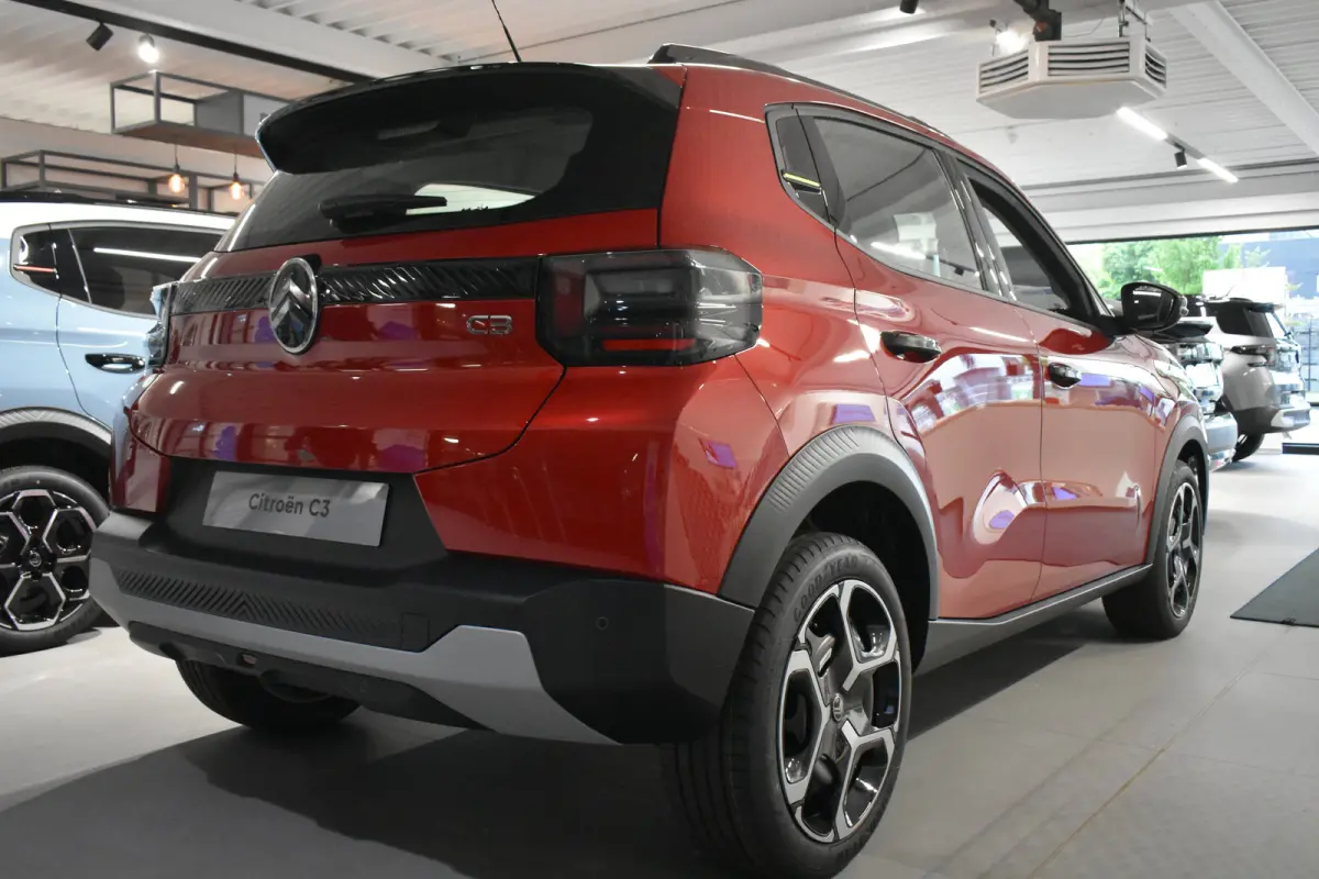1.2 Turbo 100pk Plus | Carplay | Airco | Cruise Control | DAB | Telefoon | Apple Carplay/Android Auto|telefoonintegratie premium | Audio installatie | Buitenspiegels verwarmbaar
