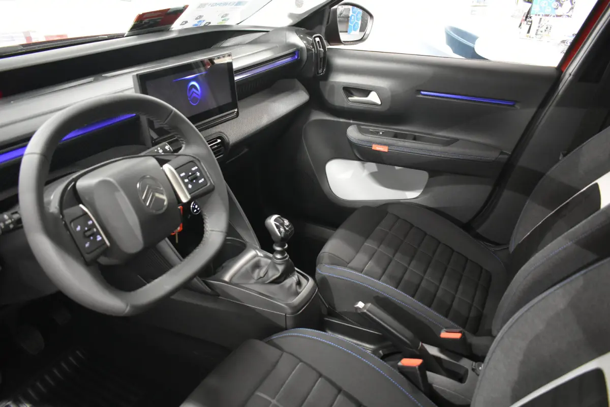 1.2 Turbo 100pk Plus | Carplay | Airco | Cruise Control | DAB | Telefoon | Apple Carplay/Android Auto|telefoonintegratie premium | Audio installatie | Buitenspiegels verwarmbaar