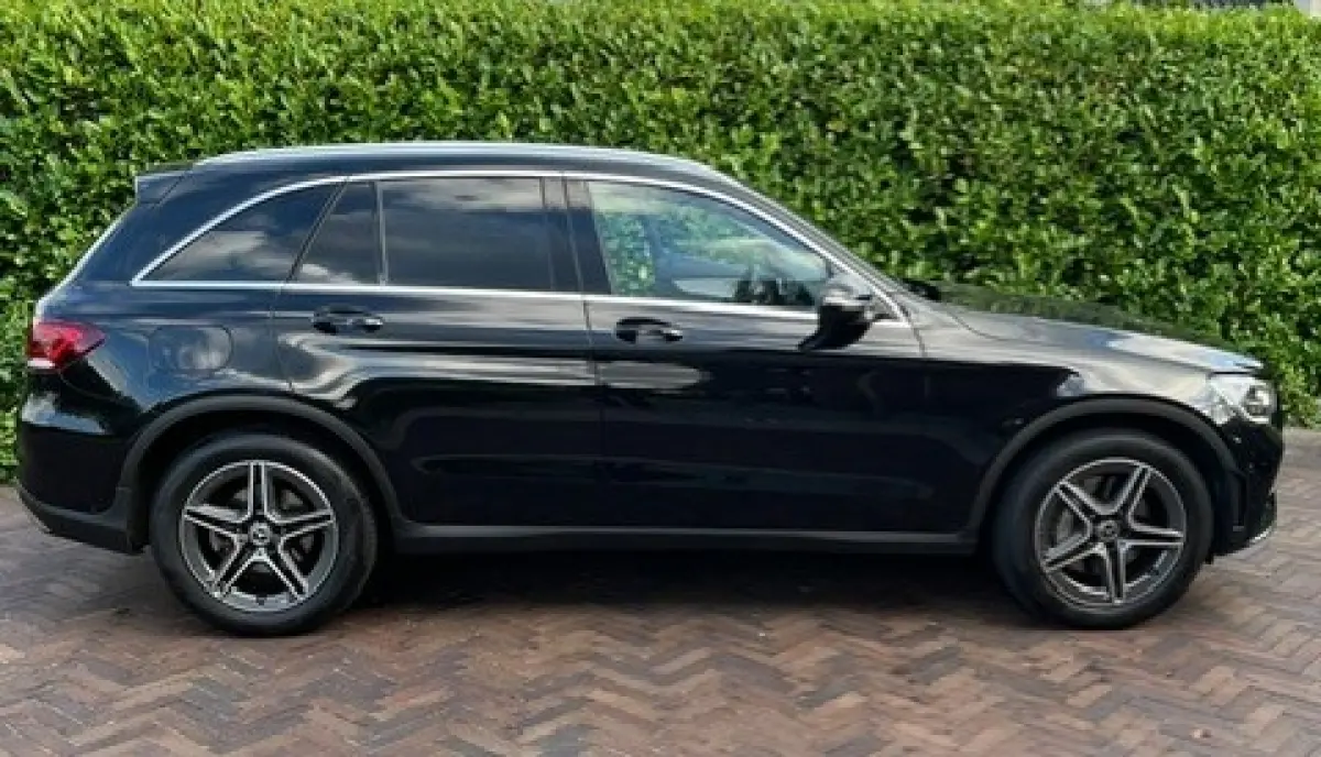 200 4M AMG ** LED, MBUX+, PRIVACY, SPIEGEL- PACK, 19-inch LMV, DODE HOEK ** UNFALLFREI - VOL. MB-ONDERH. ** ** INFORMEER OOK NAAR ONZE AANTREKKELIJKE FINANCIAL-LEASE TARIEVEN **