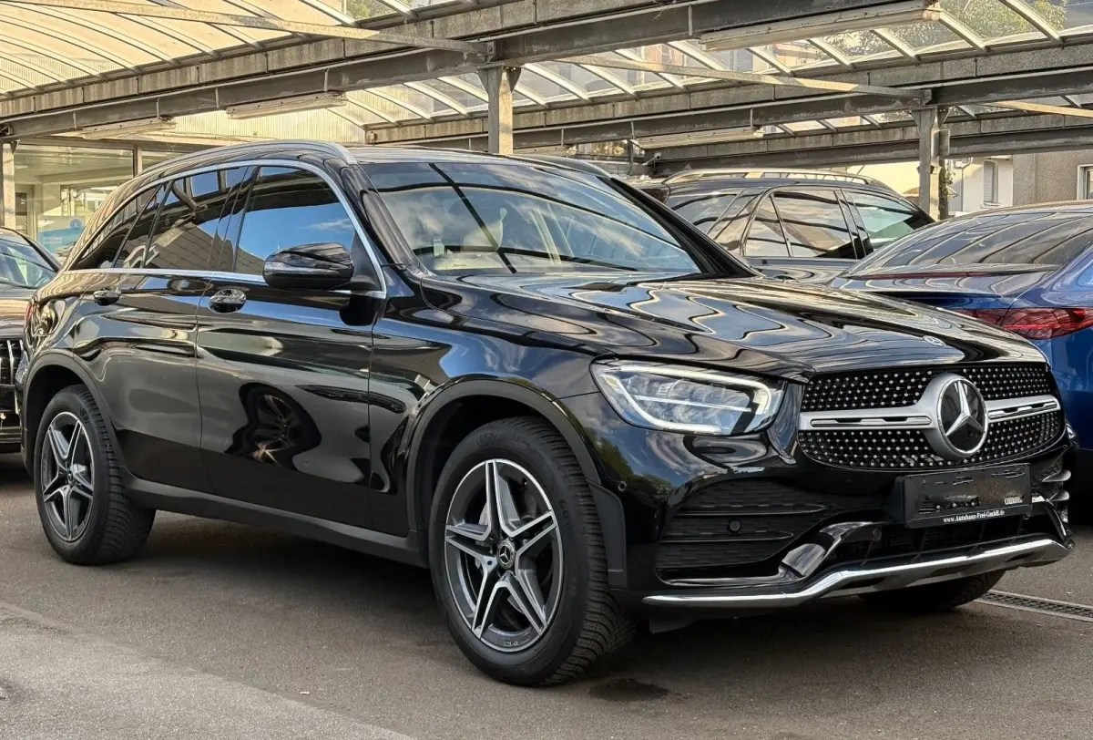 200 4M AMG ** LED, MBUX+, PRIVACY, SPIEGEL- PACK, 19-inch LMV, DODE HOEK ** UNFALLFREI - VOL. MB-ONDERH. ** ** INFORMEER OOK NAAR ONZE AANTREKKELIJKE FINANCIAL-LEASE TARIEVEN **