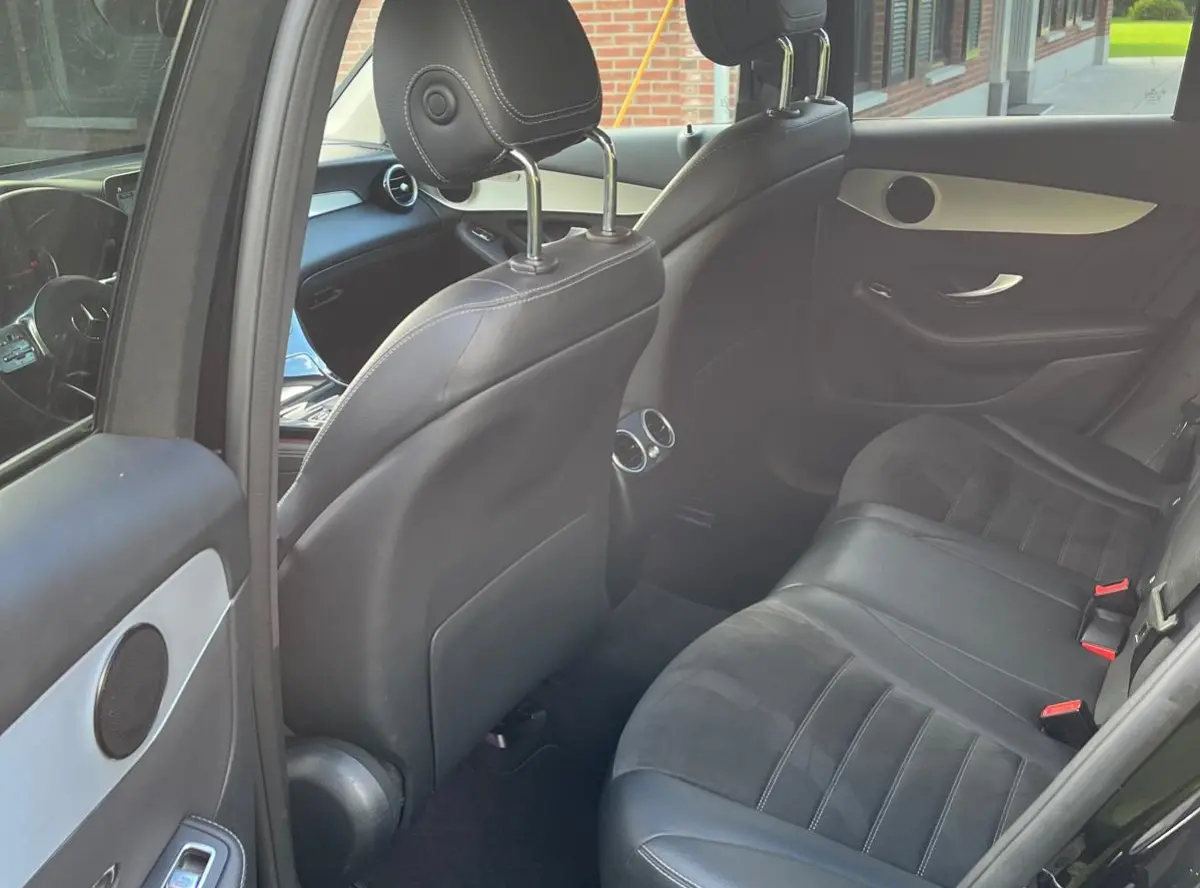 200 4M AMG ** LED, MBUX+, PRIVACY, SPIEGEL- PACK, 19-inch LMV, DODE HOEK ** UNFALLFREI - VOL. MB-ONDERH. ** ** INFORMEER OOK NAAR ONZE AANTREKKELIJKE FINANCIAL-LEASE TARIEVEN **