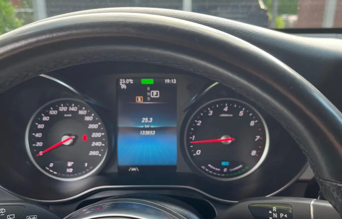 200 4M AMG ** LED, MBUX+, PRIVACY, SPIEGEL- PACK, 19-inch LMV, DODE HOEK ** UNFALLFREI - VOL. MB-ONDERH. ** ** INFORMEER OOK NAAR ONZE AANTREKKELIJKE FINANCIAL-LEASE TARIEVEN **