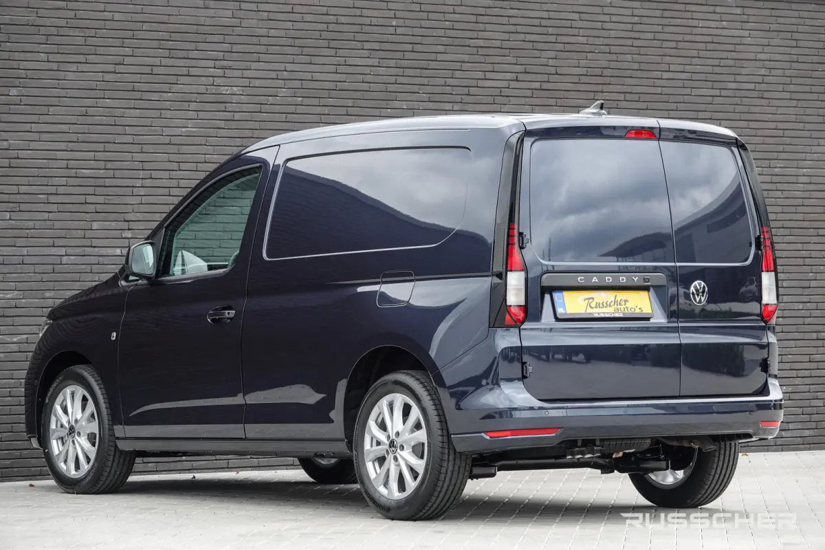 L1 | 2.0Tdi 122Pk Aut. | Style | Stoel-Stoel | Achteruitrijcamera | 17'' | Starlight Blue