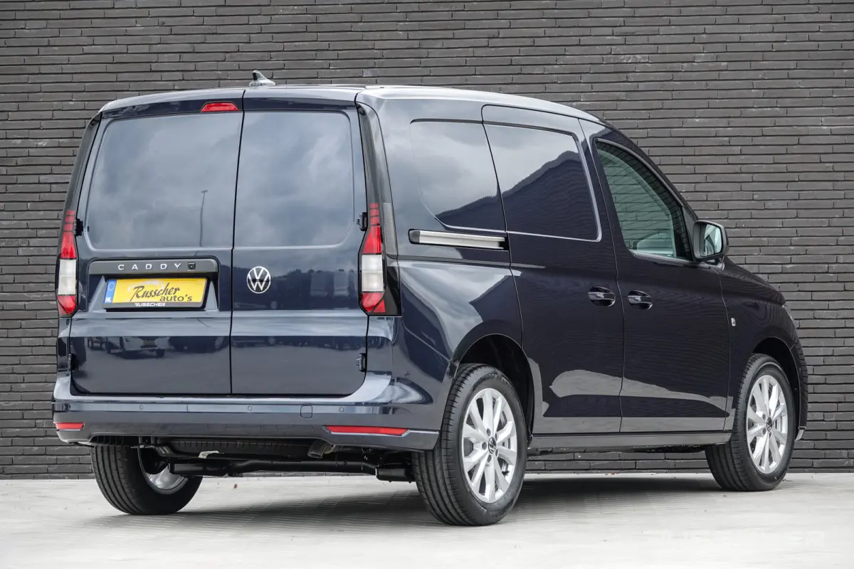 L1 | 2.0Tdi 122Pk Aut. | Style | Stoel-Stoel | Achteruitrijcamera | 17'' | Starlight Blue