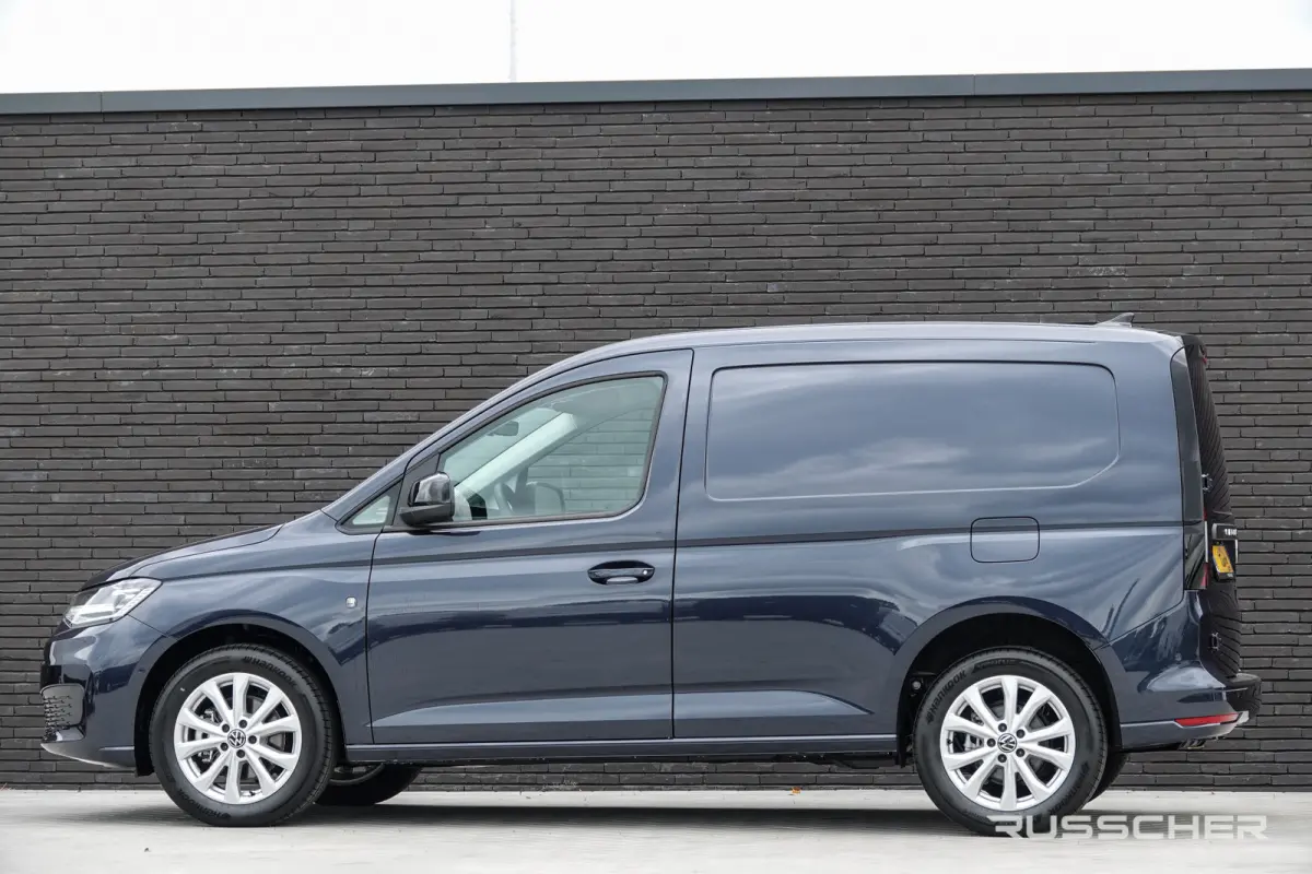 L1 | 2.0Tdi 122Pk Aut. | Style | Stoel-Stoel | Achteruitrijcamera | 17'' | Starlight Blue