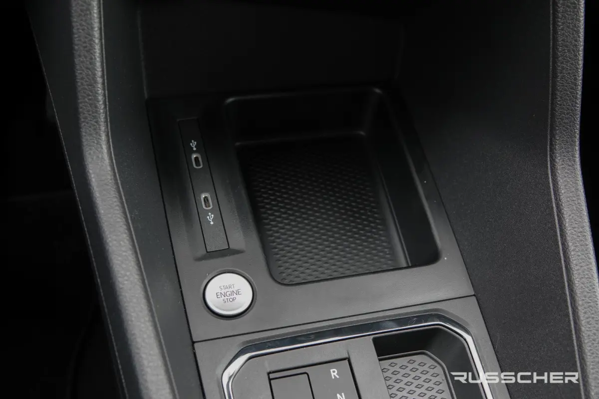 L1 | 2.0Tdi 122Pk Aut. | Style | Stoel-Stoel | Achteruitrijcamera | 17'' | Starlight Blue