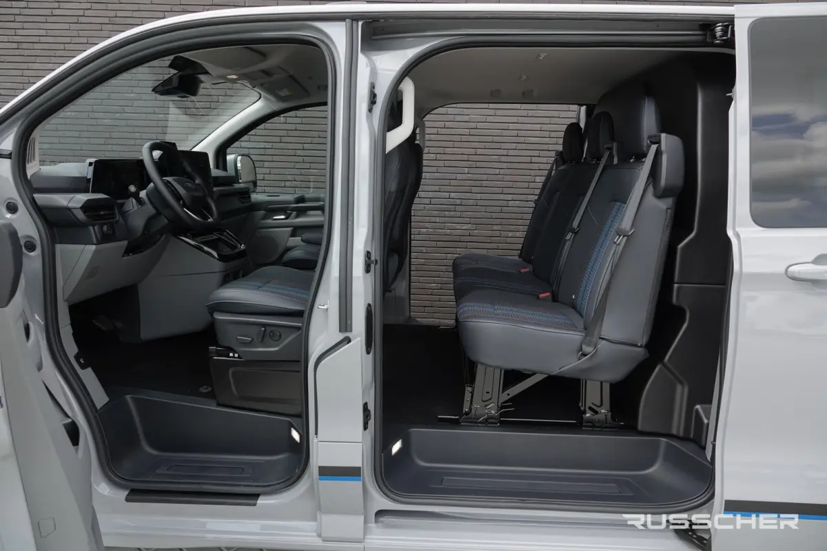 E-Transit L2H1 218Pk Aut. | | Nieuwe 71kWh Accu | 5-Persoons | Elektrisch | Sport 320 | 360° Camera | 19''
