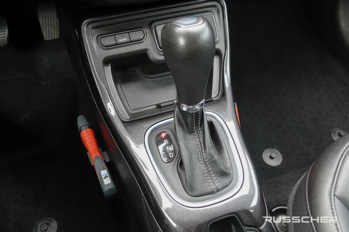 1.3T S 150Pk Aut. | Panoramadak | Leder | Achteruitrijcamera | 19''
