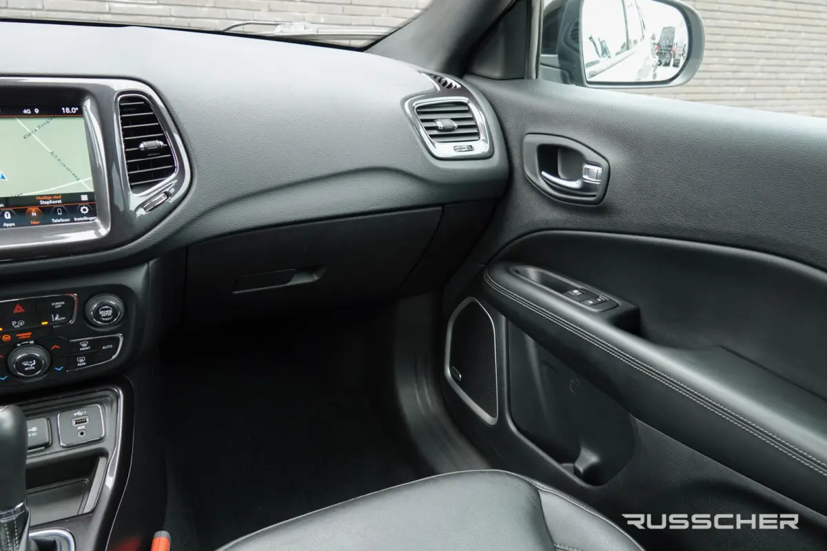 1.3T S 150Pk Aut. | Panoramadak | Leder | Achteruitrijcamera | 19''