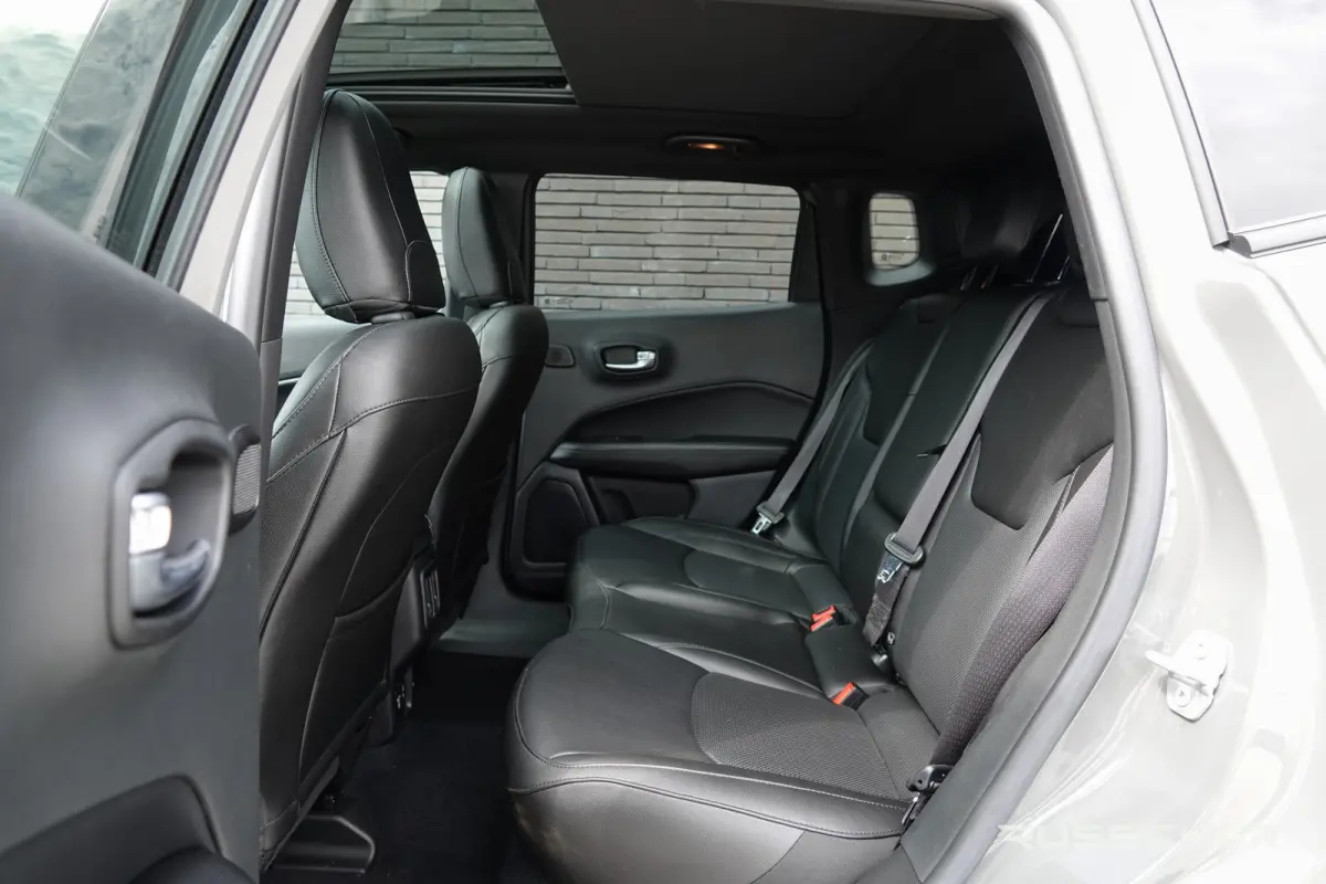 1.3T S 150Pk Aut. | Panoramadak | Leder | Achteruitrijcamera | 19''
