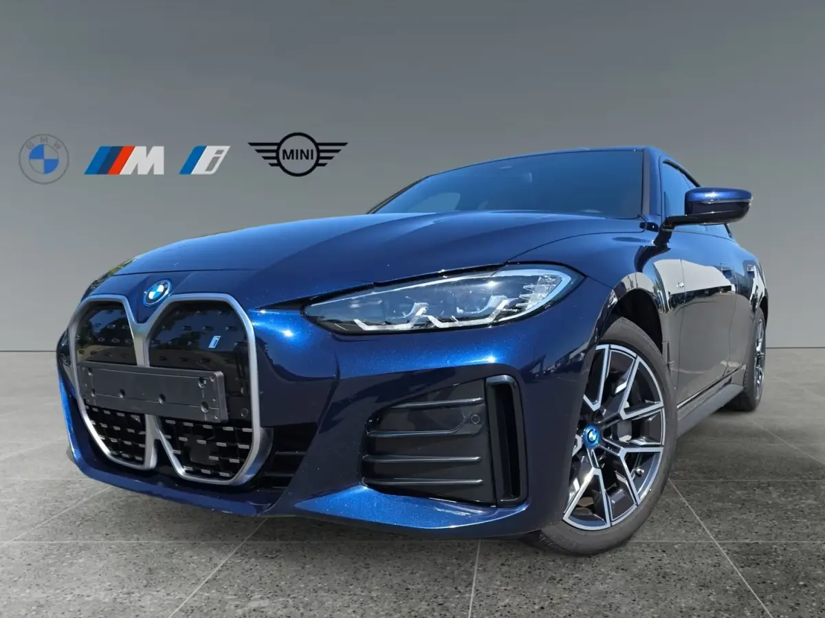 eDrive40 M-SPORT 84 kWh (250kW/340pk) ** LEDER, TREKH, PANO, H&K SOUND, 18-inch LMV ** 1e EIG - UNFALLFREI ** ** INFORMEER OOK NAAR ONZE AANTREKKELIJKE FINANCIAL-LEASE TARIEVEN **