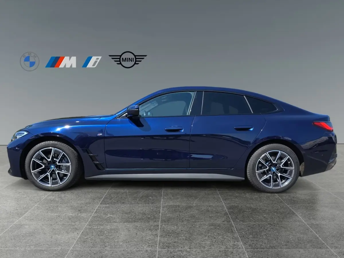 eDrive40 M-SPORT 84 kWh (250kW/340pk) ** LEDER, TREKH, PANO, H&K SOUND, 18-inch LMV ** 1e EIG - UNFALLFREI ** ** INFORMEER OOK NAAR ONZE AANTREKKELIJKE FINANCIAL-LEASE TARIEVEN **