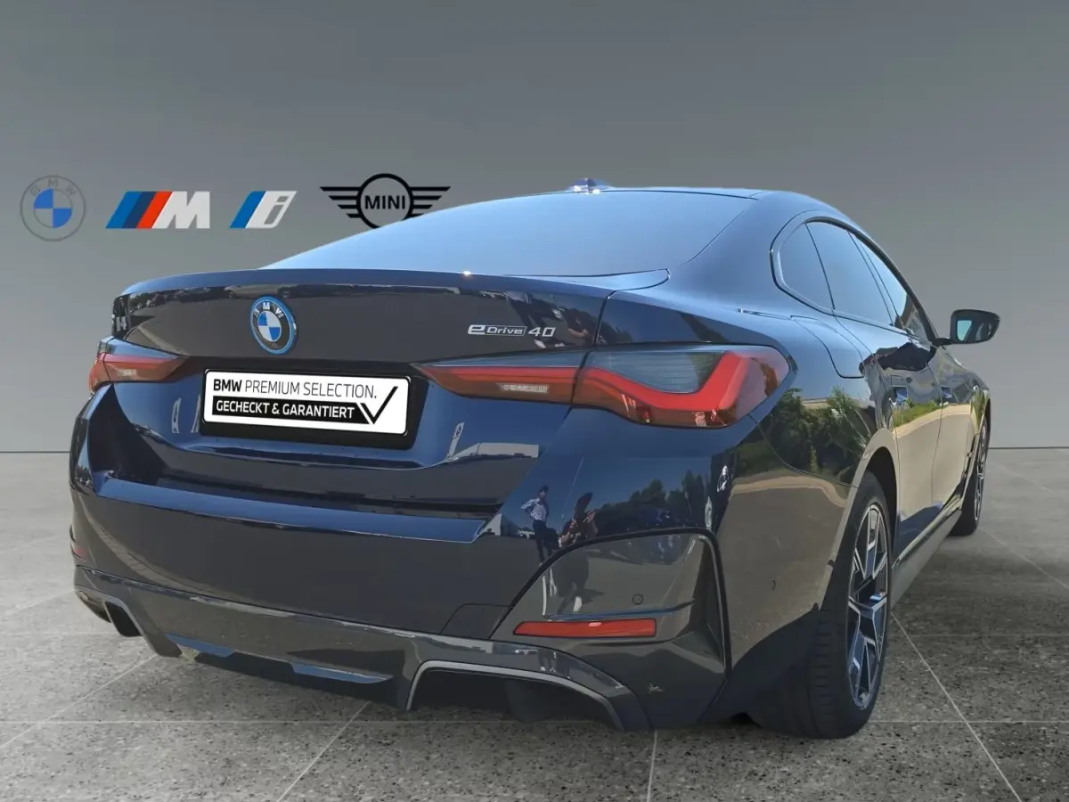 eDrive40 M-SPORT 84 kWh (250kW/340pk) ** LEDER, TREKH, PANO, H&K SOUND, 18-inch LMV ** 1e EIG - UNFALLFREI ** ** INFORMEER OOK NAAR ONZE AANTREKKELIJKE FINANCIAL-LEASE TARIEVEN **