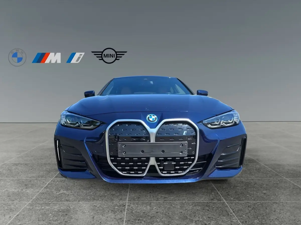 eDrive40 M-SPORT 84 kWh (250kW/340pk) ** LEDER, TREKH, PANO, H&K SOUND, 18-inch LMV ** 1e EIG - UNFALLFREI ** ** INFORMEER OOK NAAR ONZE AANTREKKELIJKE FINANCIAL-LEASE TARIEVEN **