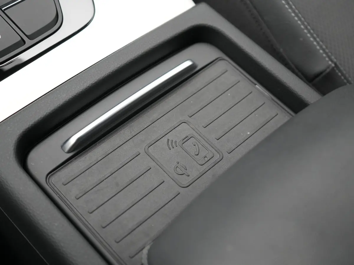 50 TFSI e S Line PHEV 300pk Dealer O.H. | Matrix LED | 360 Camera | Bang & Olufsen Audio | Sfeerverlichting | Keyless | Elektrische Sportstoelen Verwarmd | Navigatie | DAB | Cruise Control |