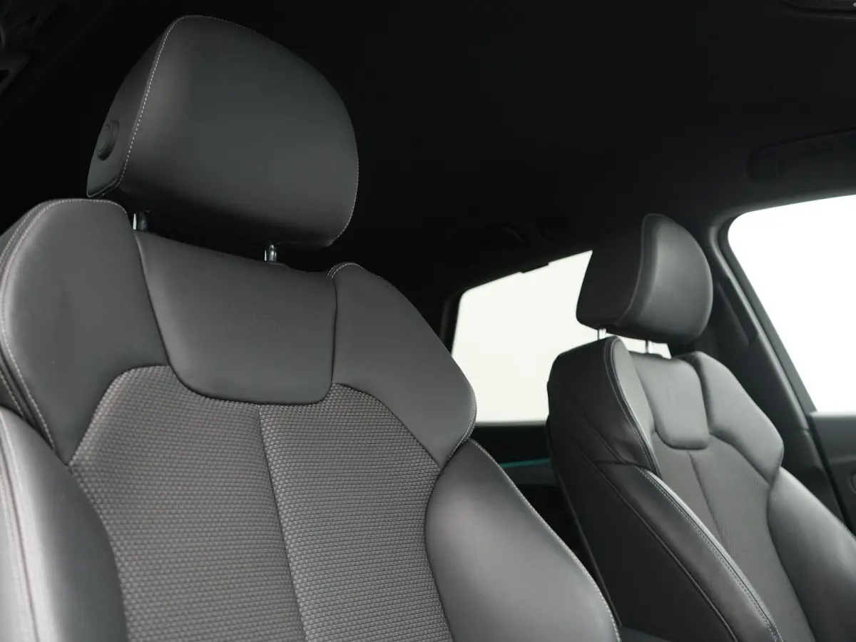 50 TFSI e S Line PHEV 300pk Dealer O.H. | Matrix LED | 360 Camera | Bang & Olufsen Audio | Sfeerverlichting | Keyless | Elektrische Sportstoelen Verwarmd | Navigatie | DAB | Cruise Control |