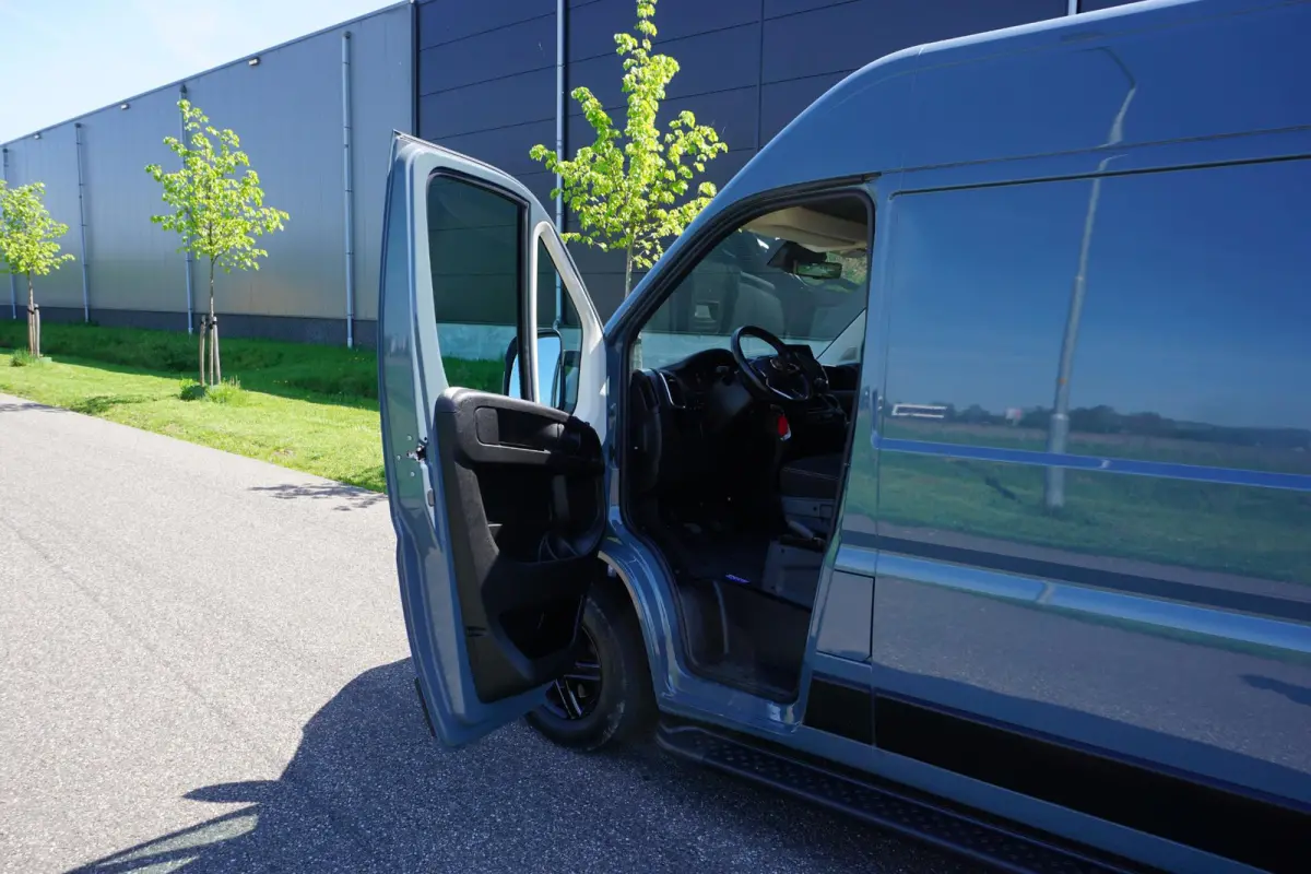 35 2.2 MultiJet L2H2 Nieuw dashboard |140 pk |Topstaat |BPM voordeel |Lanzarotte grijs |Trekhaak |Digitaal dashboard |10" navigatiesysteem |Carplay |Digitale achteruitkijkspiegel