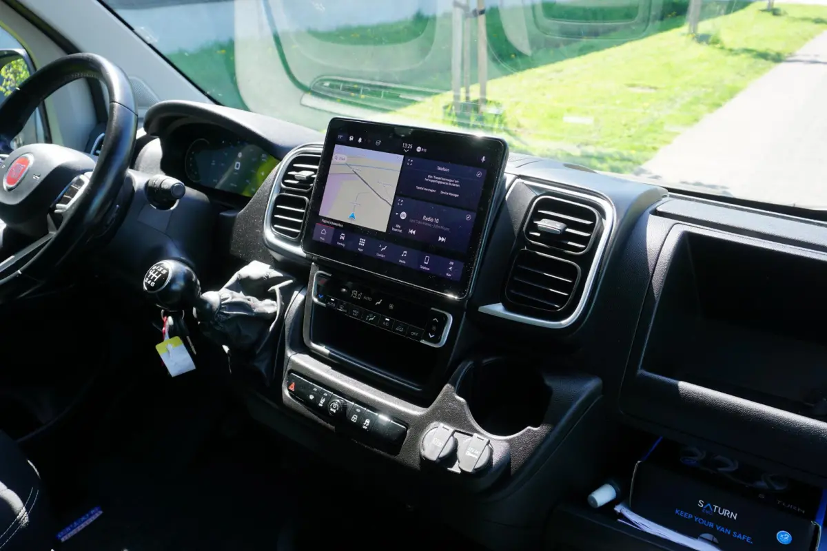35 2.2 MultiJet L2H2 Nieuw dashboard |140 pk |Topstaat |BPM voordeel |Lanzarotte grijs |Trekhaak |Digitaal dashboard |10" navigatiesysteem |Carplay |Digitale achteruitkijkspiegel
