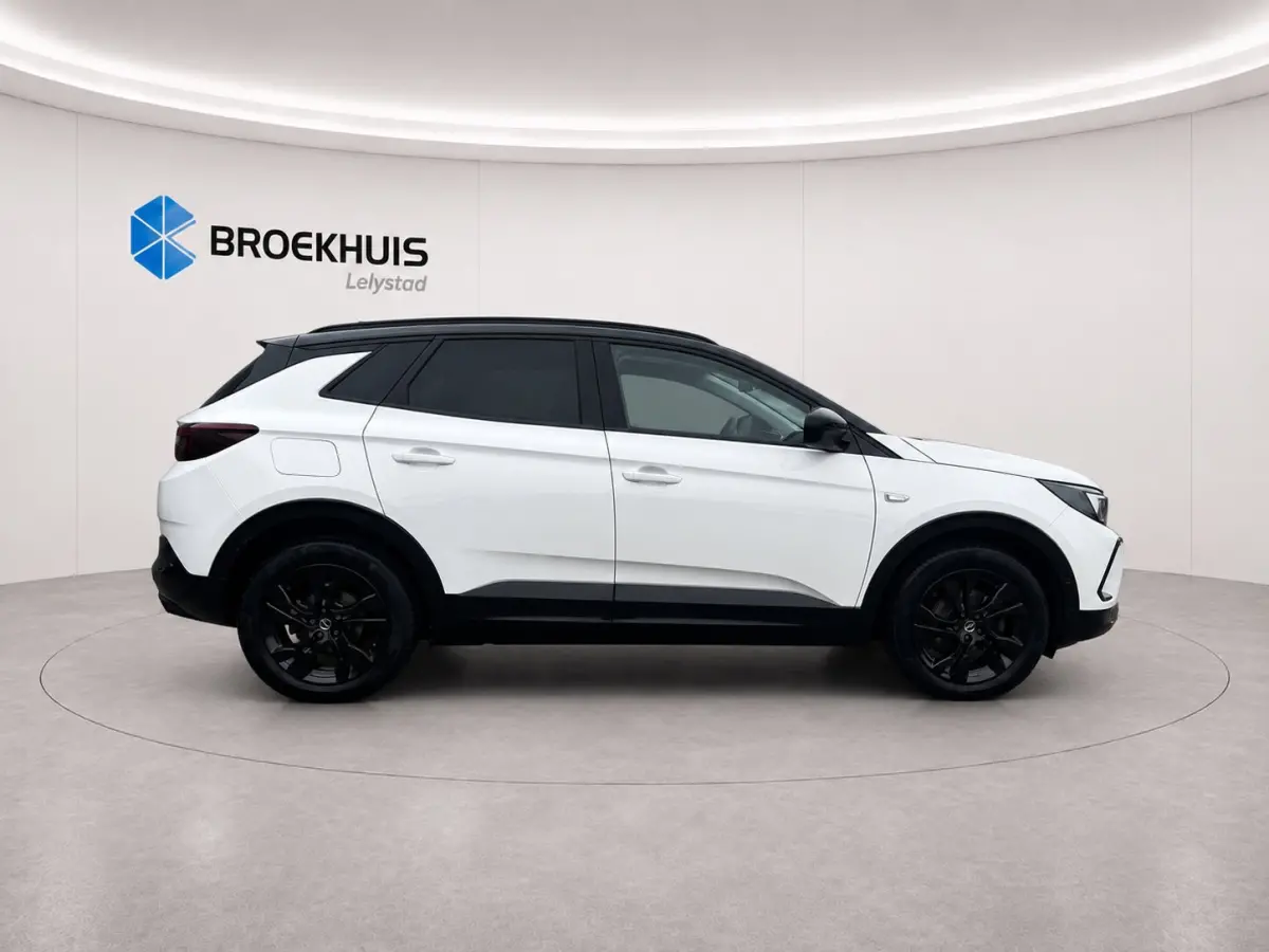 1.2 TURBO 130PK LEVEL 4 GS AUTOMAAT / NAVI / LEDER / CLIMA / LED / PDC / AGR / 18" LMV / CAMERA / WINTERPAKKET / BLUETOOTH / CRUISECONTROL / 1E EIGENAAR / NIEUWSTAAT !!