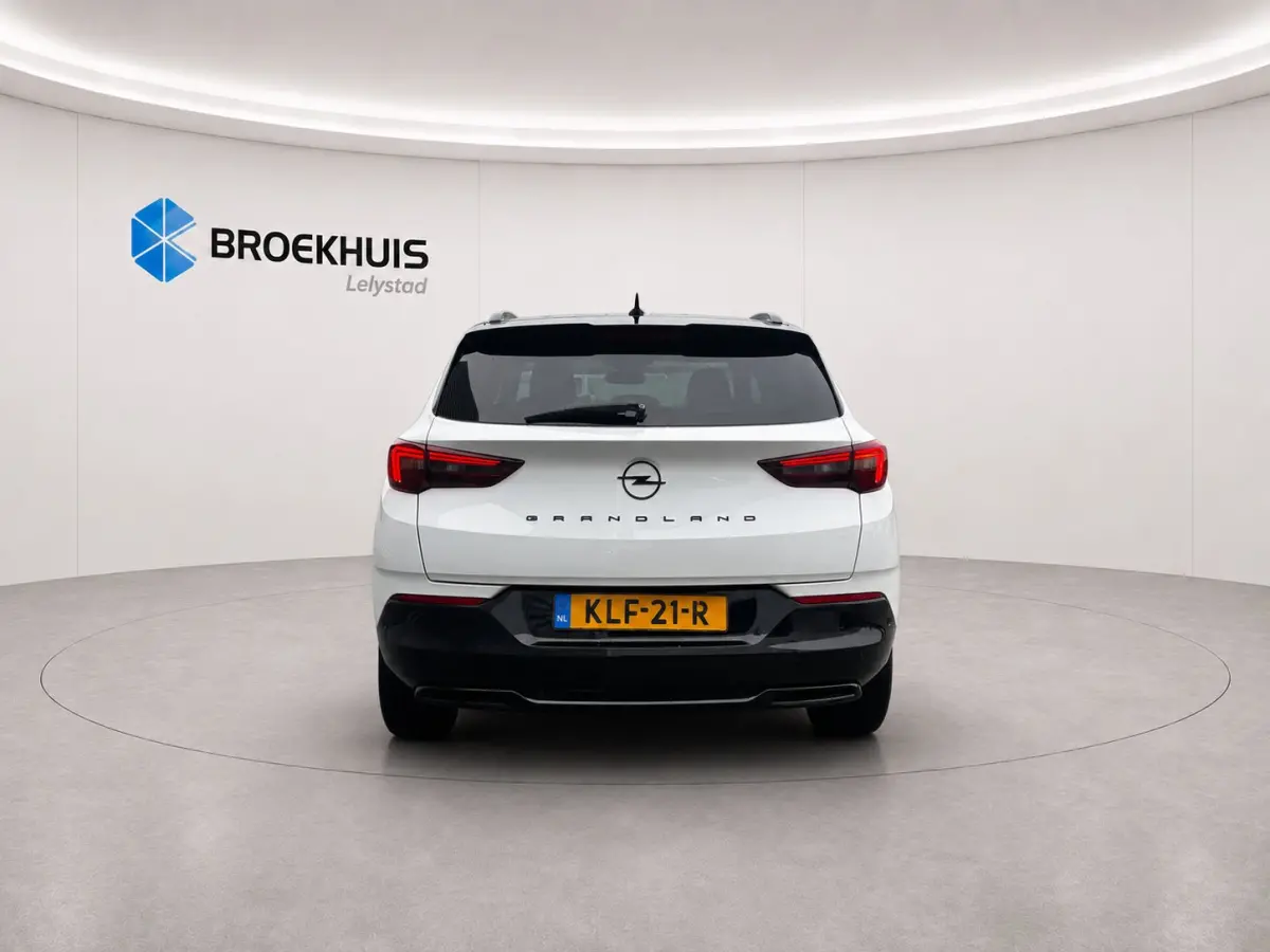 1.2 TURBO 130PK LEVEL 4 GS AUTOMAAT / NAVI / LEDER / CLIMA / LED / PDC / AGR / 18" LMV / CAMERA / WINTERPAKKET / BLUETOOTH / CRUISECONTROL / 1E EIGENAAR / NIEUWSTAAT !!