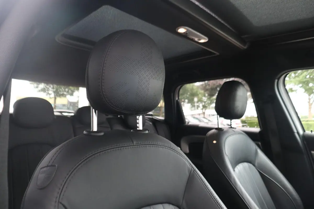 Cooper S | Leder | Achteruitrijcamera | Comfort Acces | Harman Kardon | Panoramadak | Head-Up Display | Adaptive Cruise Control