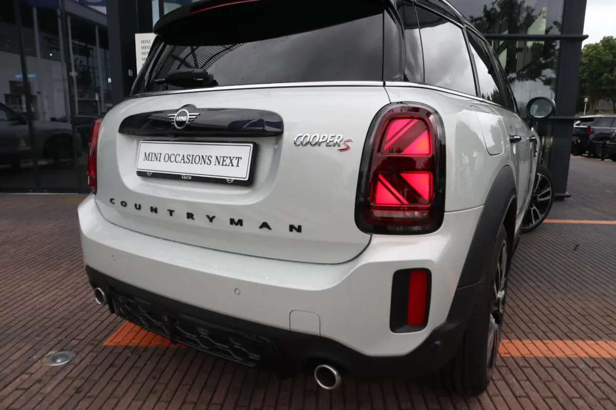 Cooper S | Leder | Achteruitrijcamera | Comfort Acces | Harman Kardon | Panoramadak | Head-Up Display | Adaptive Cruise Control