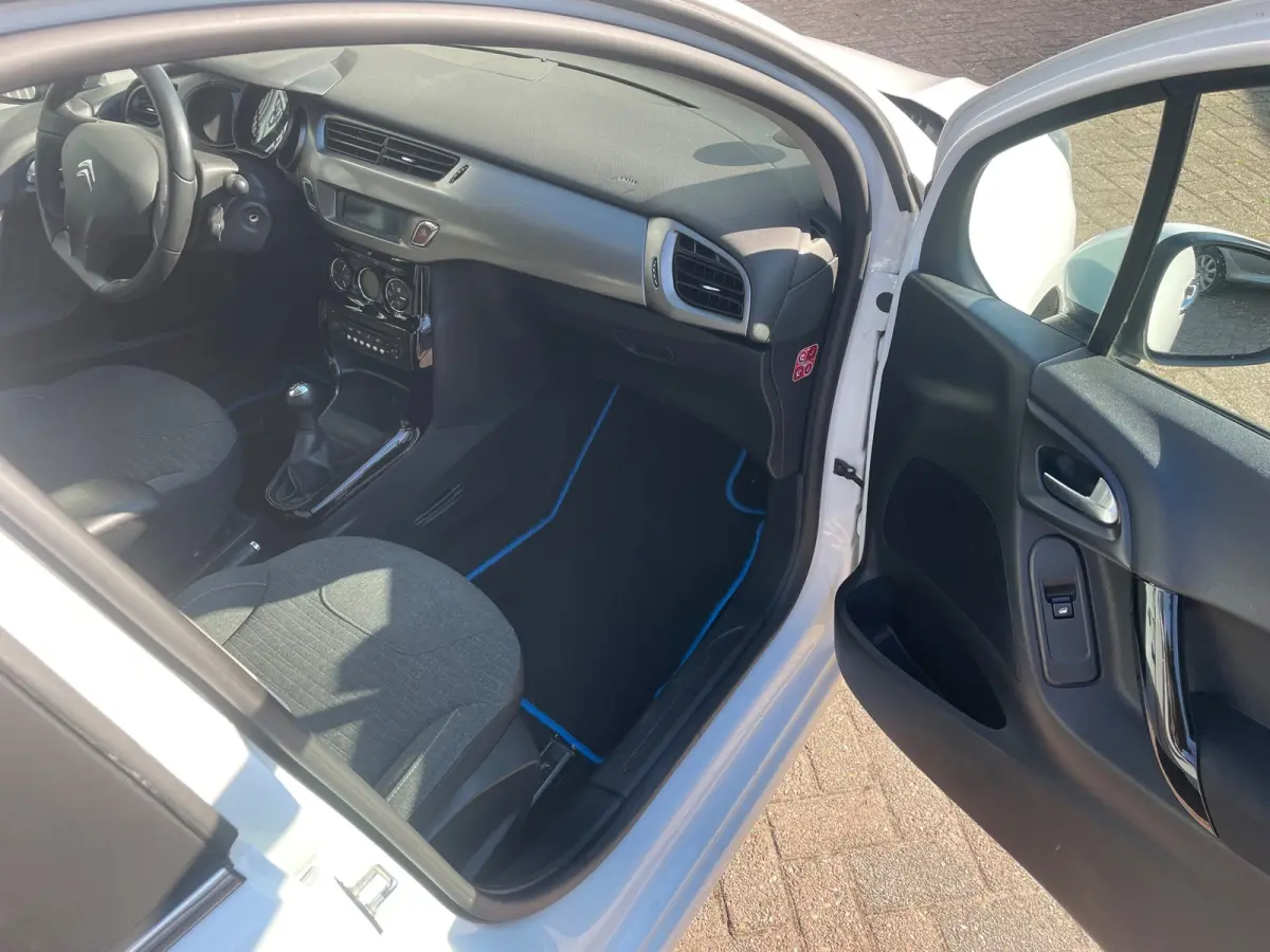 1.6 BlueHDi Feel Edition