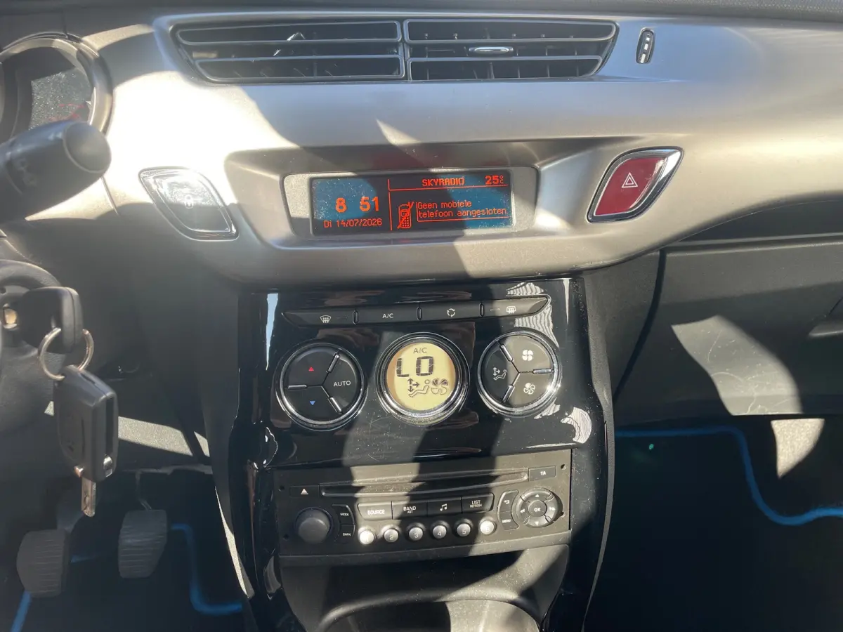 1.6 BlueHDi Feel Edition