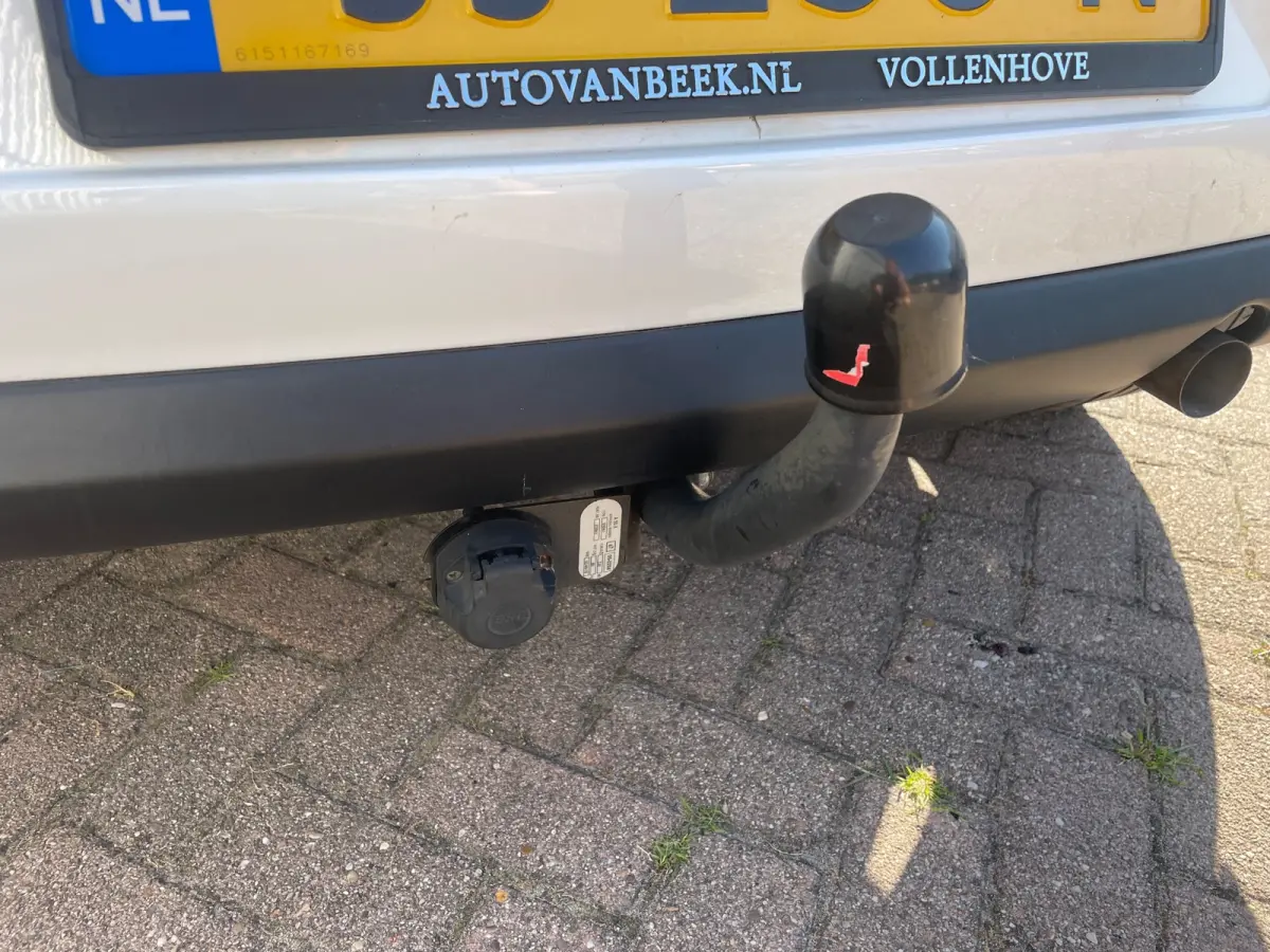 1.6 BlueHDi Feel Edition