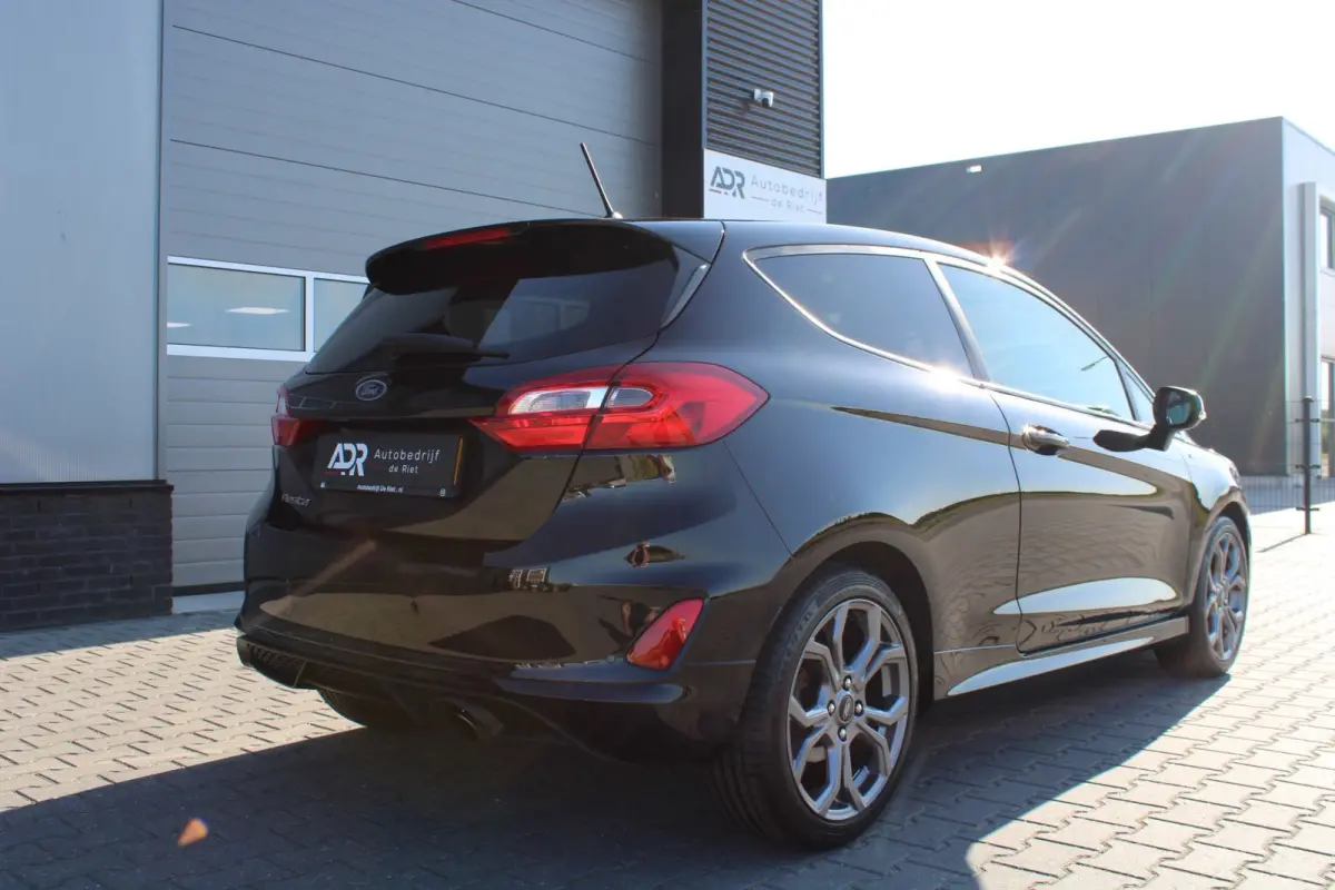 ST-LINE/17''LM/PDC ACHTER/NAVI/APPLECARPLAY/STOELVER/VOLL