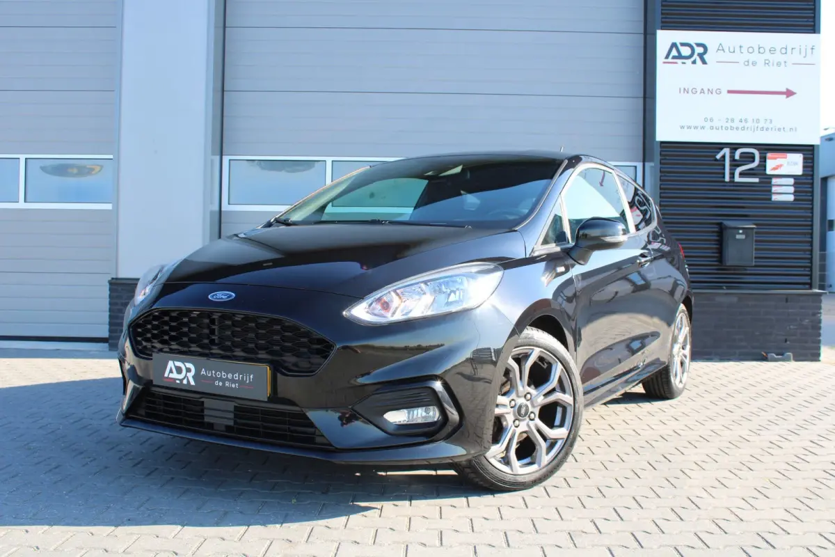 ST-LINE/17''LM/PDC ACHTER/NAVI/APPLECARPLAY/STOELVER/VOLL