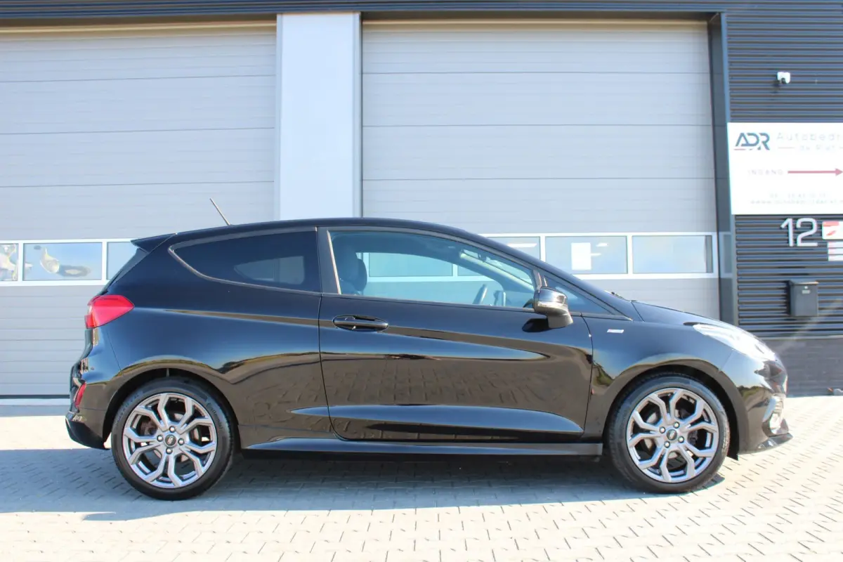 ST-LINE/17''LM/PDC ACHTER/NAVI/APPLECARPLAY/STOELVER/VOLL