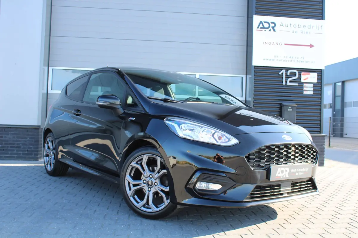 ST-LINE/17''LM/PDC ACHTER/NAVI/APPLECARPLAY/STOELVER/VOLL