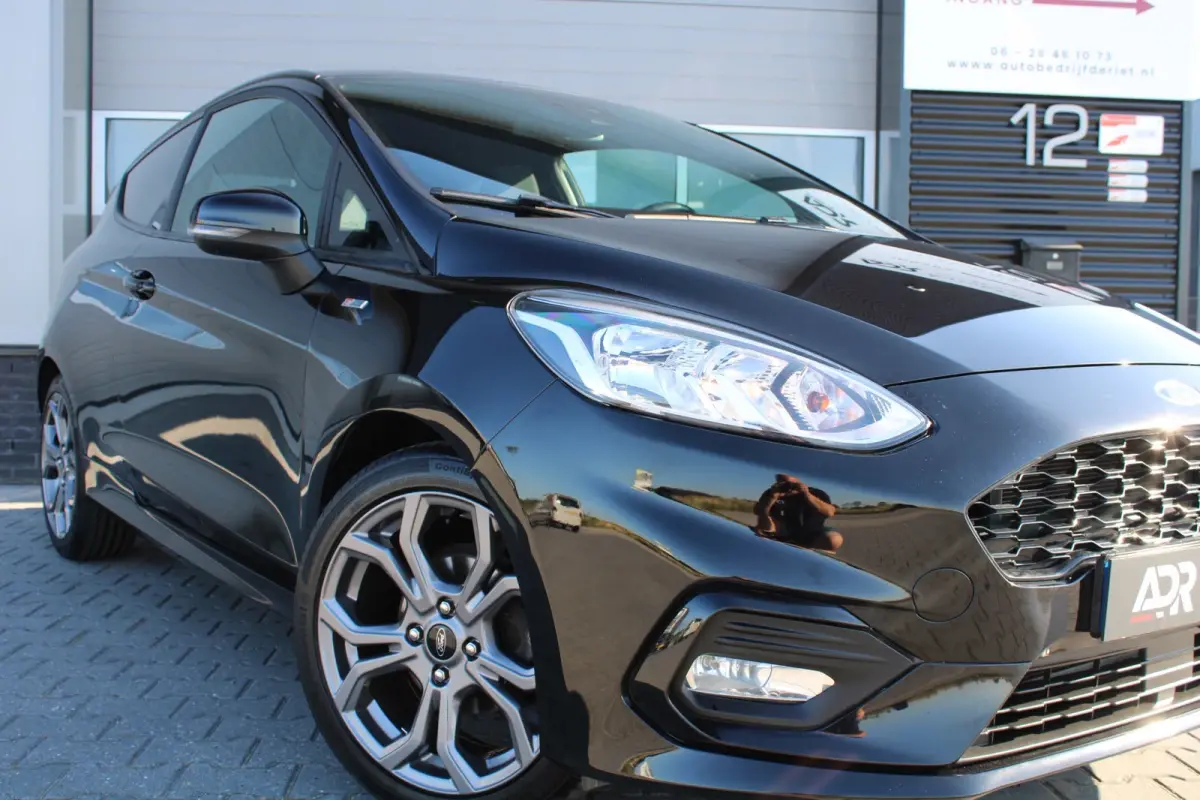 ST-LINE/17''LM/PDC ACHTER/NAVI/APPLECARPLAY/STOELVER/VOLL