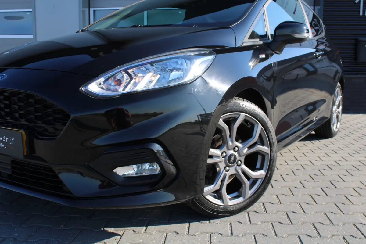ST-LINE/17''LM/PDC ACHTER/NAVI/APPLECARPLAY/STOELVER/VOLL