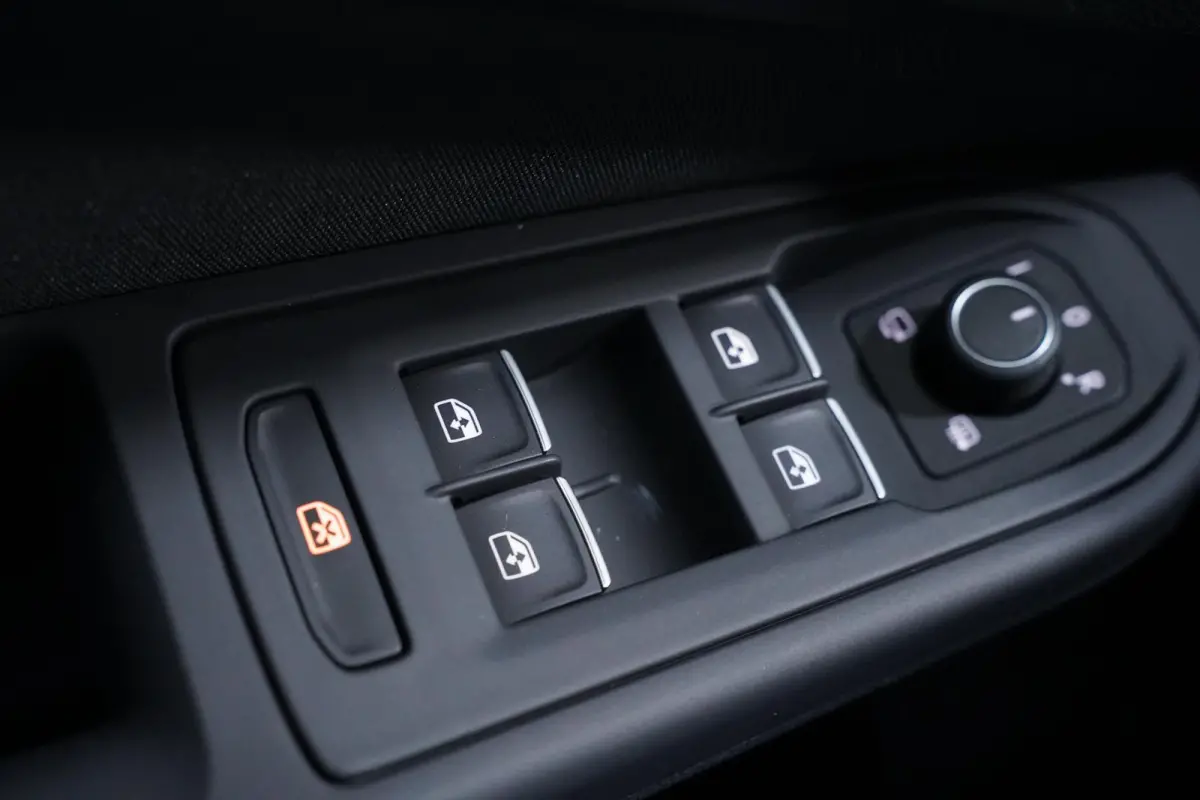 1.0 eTSI Life Business Apple Carplay Camera ACC Navi Massagestoel 1e Eigenaar NAP Led koplampen