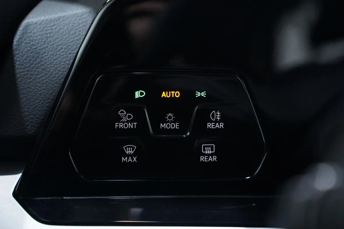 1.0 eTSI Life Business Apple Carplay Camera ACC Navi Massagestoel 1e Eigenaar NAP Led koplampen
