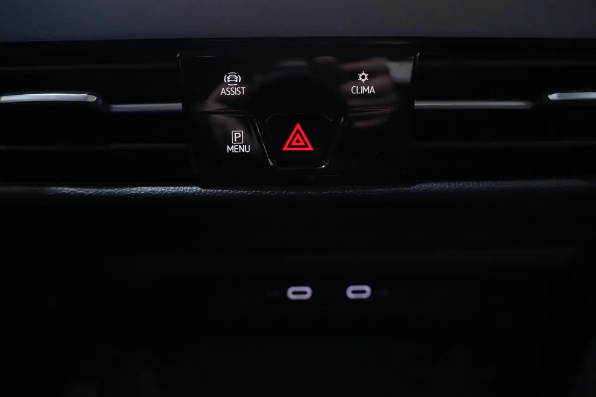 1.0 eTSI Life Business Apple Carplay Camera ACC Navi Massagestoel 1e Eigenaar NAP Led koplampen