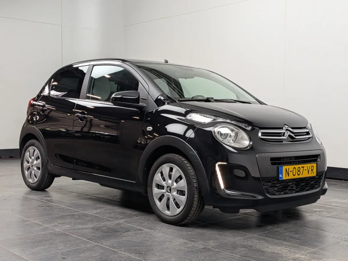 1.0 VTi Millenium Airco | ApplecarPlay/ Android Auto | DAB | Leuke Auto ! |