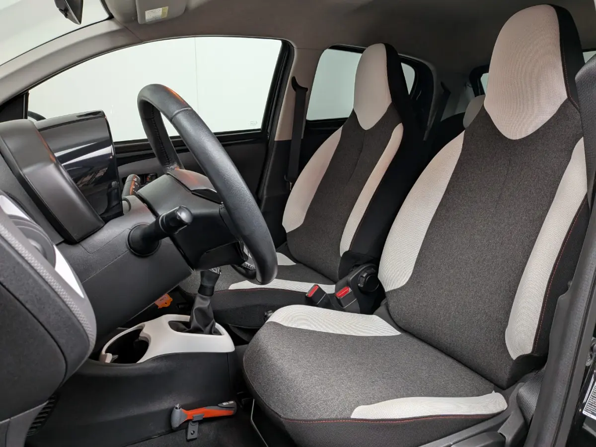 1.0 VTi Millenium Airco | ApplecarPlay/ Android Auto | DAB | Leuke Auto ! |