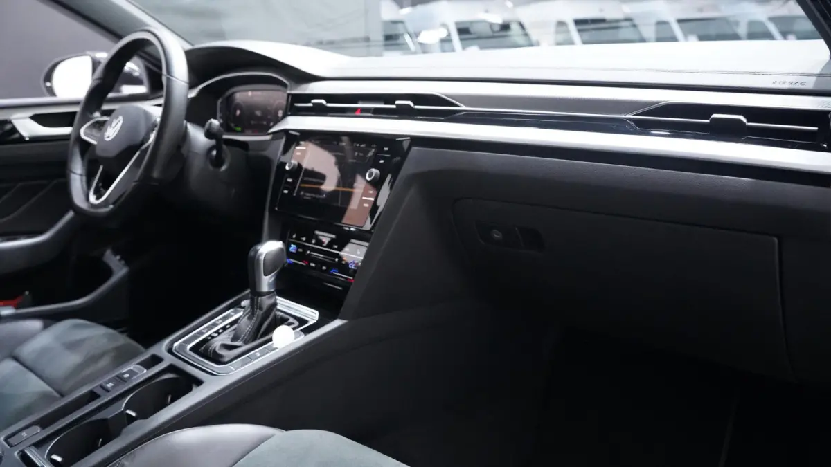 1.4 TSI eHybrid R-Line Business+ Nap SOH 92% 1e Eig. Apple Carplay Camera Winterpakket Led Matrix