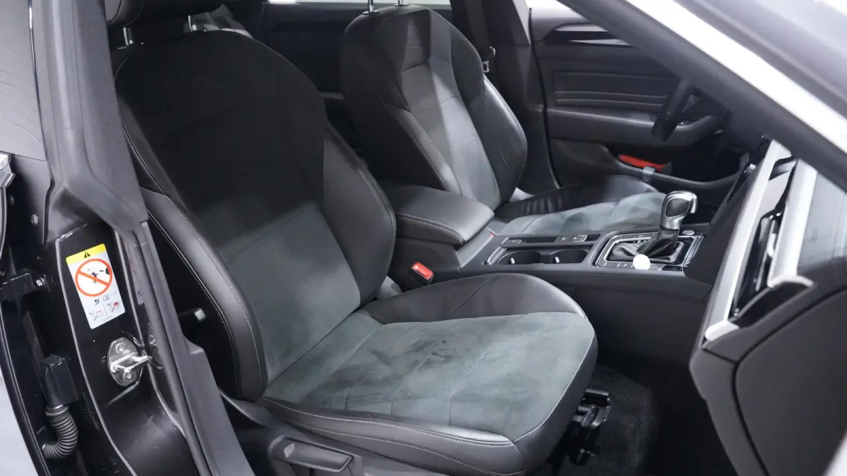 1.4 TSI eHybrid R-Line Business+ Nap SOH 92% 1e Eig. Apple Carplay Camera Winterpakket Led Matrix
