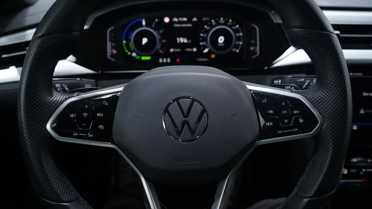 1.4 TSI eHybrid R-Line Business+ Nap SOH 92% 1e Eig. Apple Carplay Camera Winterpakket Led Matrix