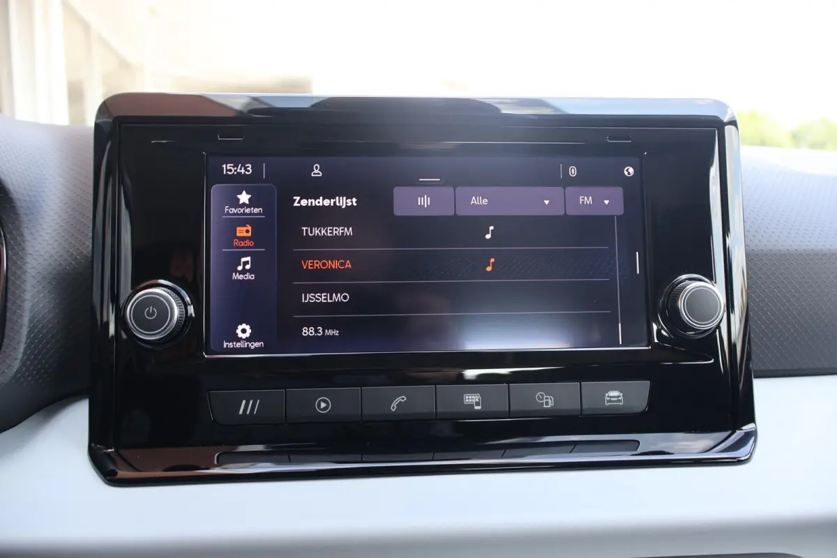 1.0 EcoTSI 95pk Style | PDC | Cruise Control | Apple Carplay