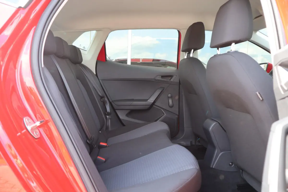 1.0 EcoTSI 95pk Style | PDC | Cruise Control | Apple Carplay