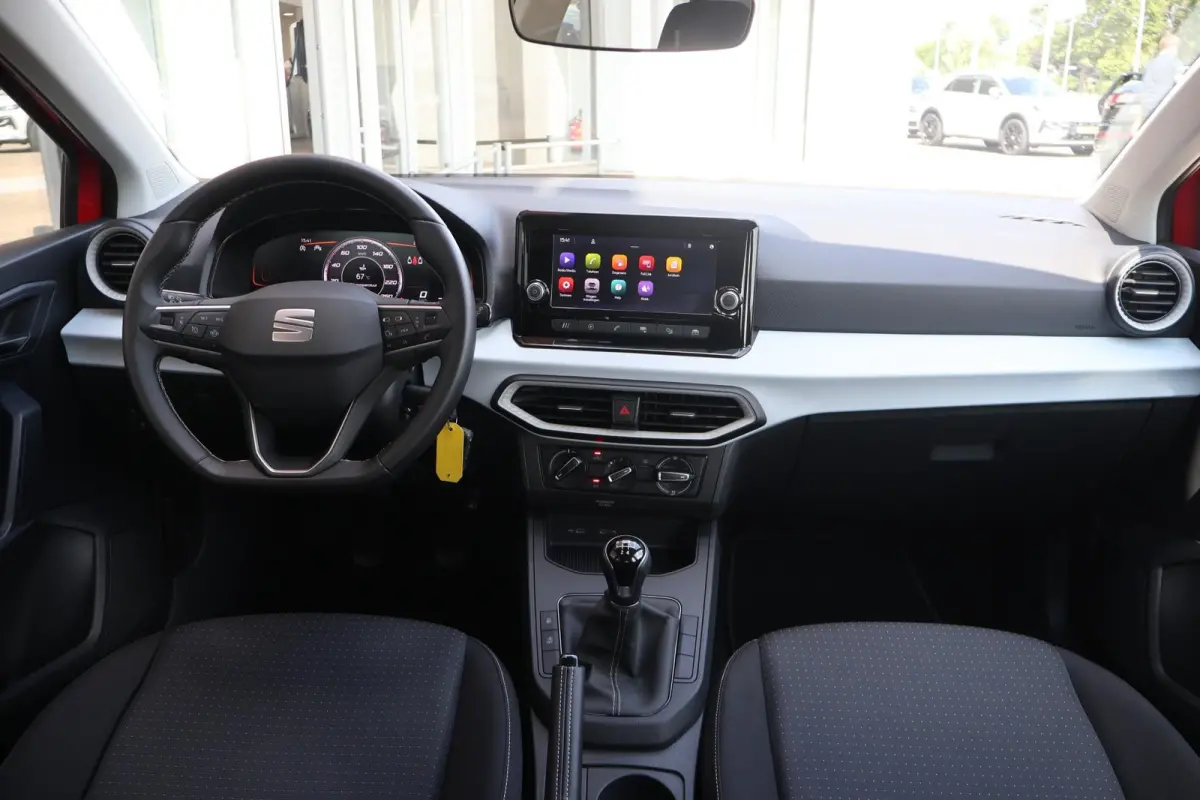 1.0 EcoTSI 95pk Style | PDC | Cruise Control | Apple Carplay