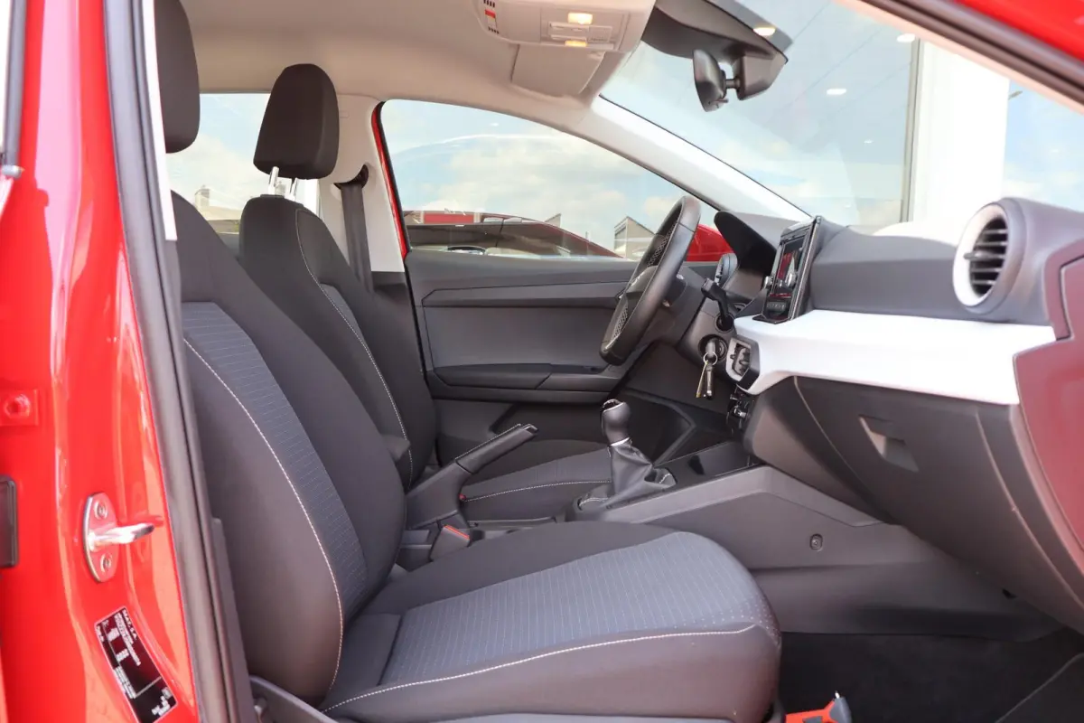 1.0 EcoTSI 95pk Style | PDC | Cruise Control | Apple Carplay