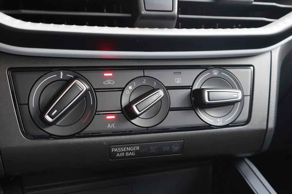 1.0 EcoTSI 95pk Style | PDC | Cruise Control | Apple Carplay