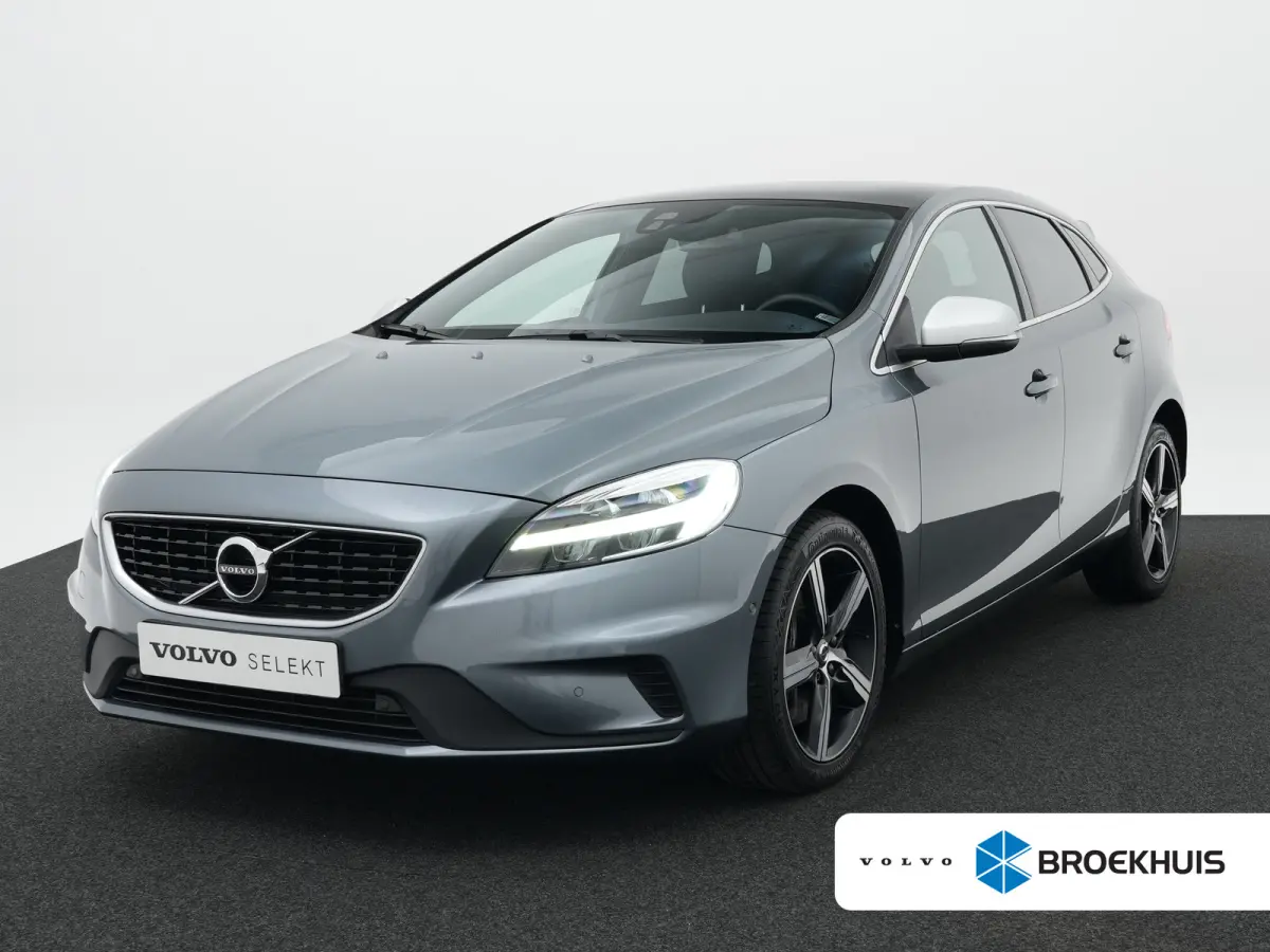 T3 Polar+ Sport | Panoramadak | Harman/Kardon | R-Design | Camera | Keyless | On Call | Stoelverwarming