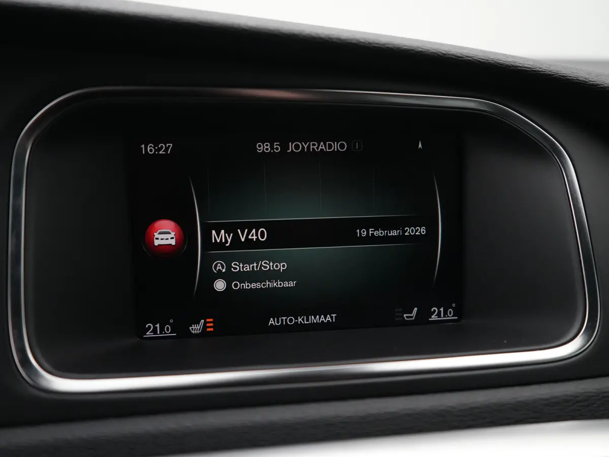 T3 Polar+ Sport | Panoramadak | Harman/Kardon | R-Design | Camera | Keyless | On Call | Stoelverwarming